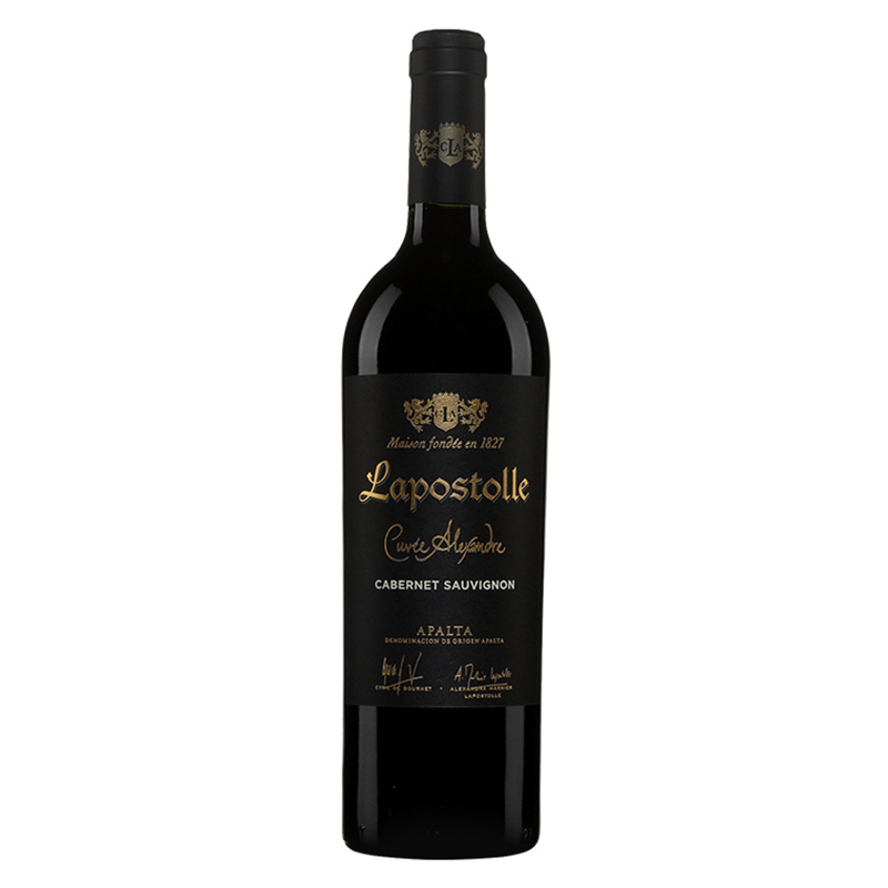 Lapostolle Cuvée Alexandre Cabernet Franc Rượu vang Chile Lapostolle Cuvée Alexandre Cabernet Franc là một lựa chọn tuyệt vời cho những người yêu thích hương vị rượu vang đậm đà và đẳng cấp. Với giống nho Cabernet Franc, loại rượu này mang lại hương vị phức hợp của trái cây đỏ và gia vị, cùng với cấu trúc tannin mềm mại và mượt mà. Được sản xuất bởi nhà Lapostolle, một trong những nhà sản xuất rượu vang hàng đầu của Chile, chai rượu này thể hiện sự tinh tế và phong cách của vùng Colchagua Valley.