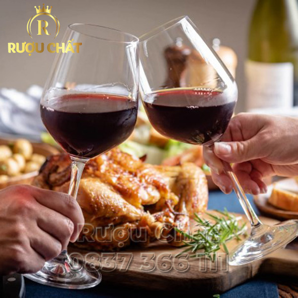Comm. G.B. Burlotto Aves Barbera D'alba